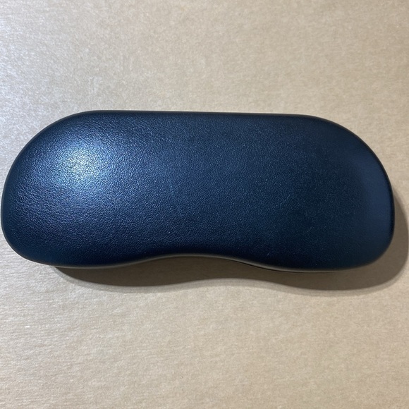 VGUC. Ray-Ban black eyeglass/sunglass case. - Picture 2 of 4